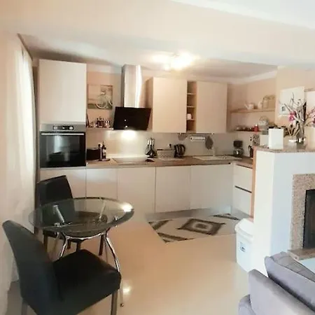 Mario And Maria ヴィラ ボドニャン