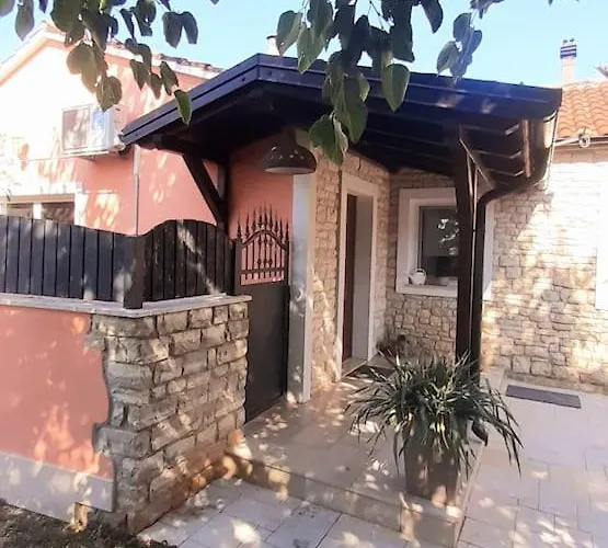 Mario And Maria Vodnjan